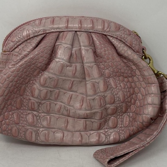 Elegant Pink-Embossed Clutch - Picture 3 of 9